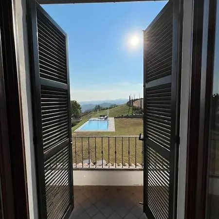 Villa Prachtige Tussen De Wijngaarden Santo Stefano Belbo