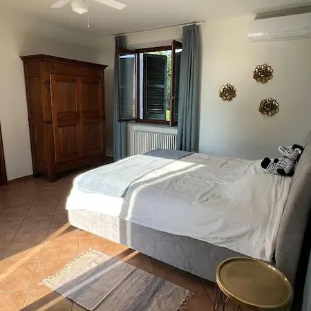 Villa Prachtige Tussen De Wijngaarden Santo Stefano Belbo