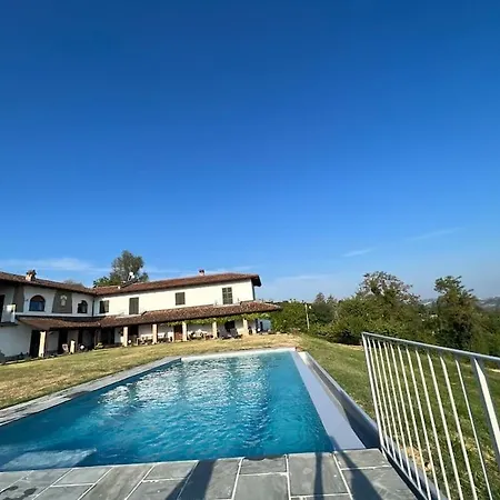 Prachtige Tussen De Wijngaarden Villa